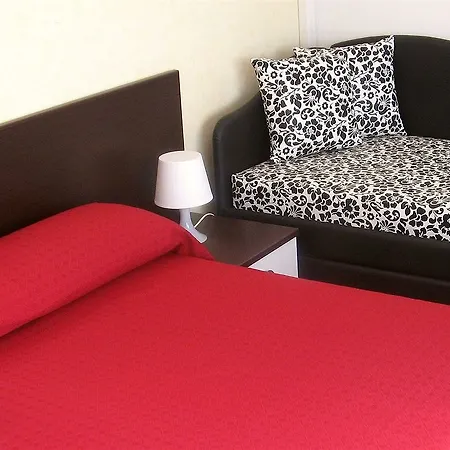 فندق مبيت وإفطار Lauda 3*