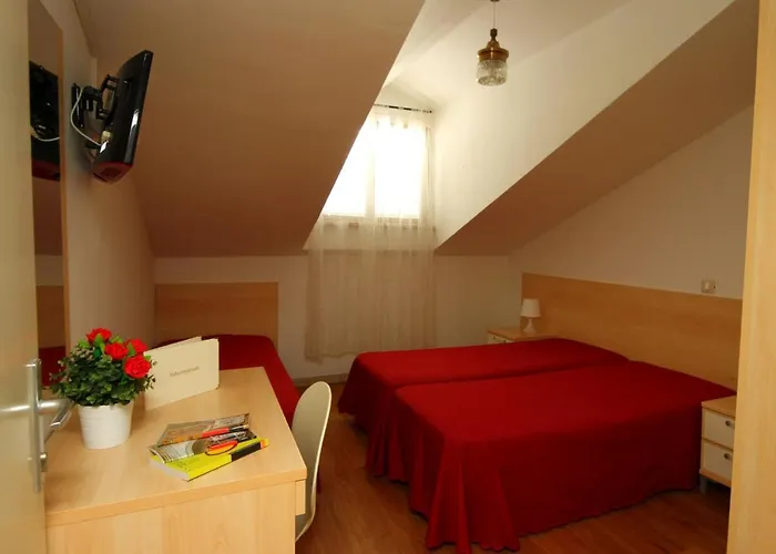 Lauda Panzió Rimini