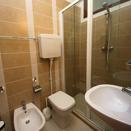 Lauda Bed & Breakfast 3*