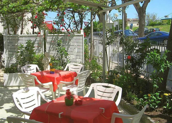 Lauda Bed & Breakfast 3*