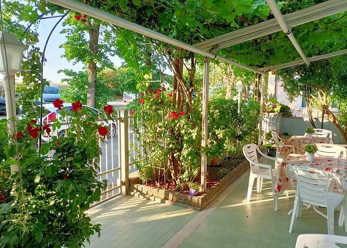 Lauda Frühstückspension 3*